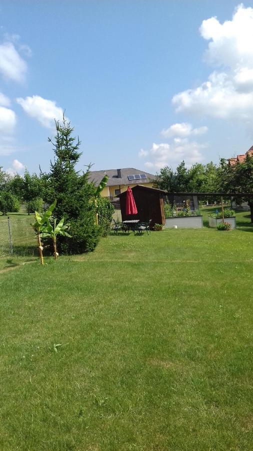 Ferienwohnung Moni Geiseldorf Exterior foto